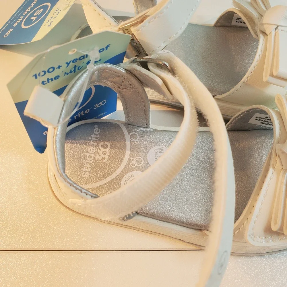 Stride Rite 360 Delilah White Silver Bow Sandals Kids Size 5M